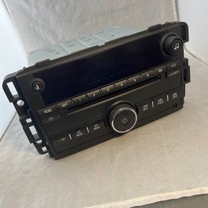 09-13 Chevy Impala or similar CD Receiver. Factory.